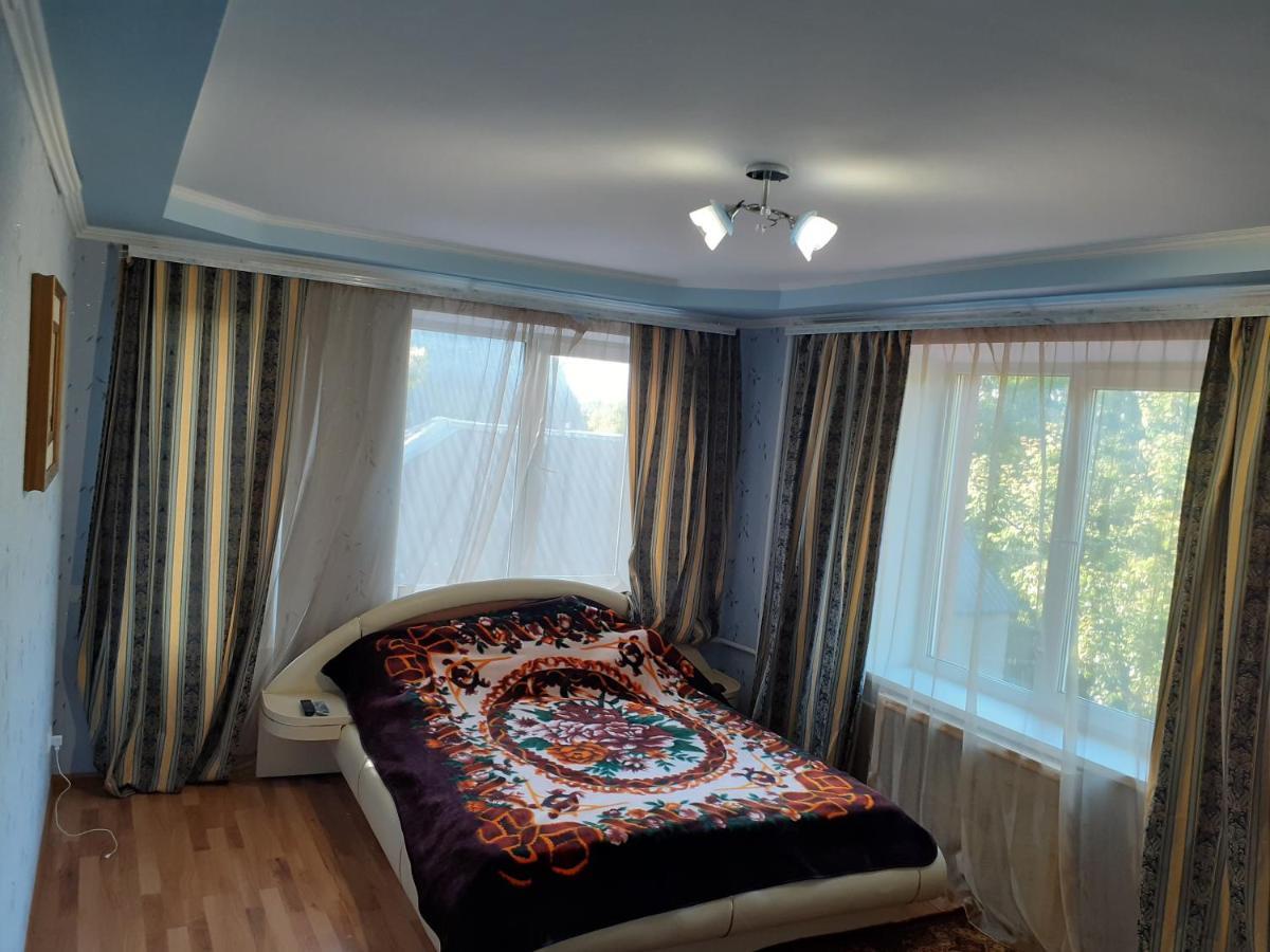 Татьянин Двор Hotel Kamjanets-Podilsky Buitenkant foto